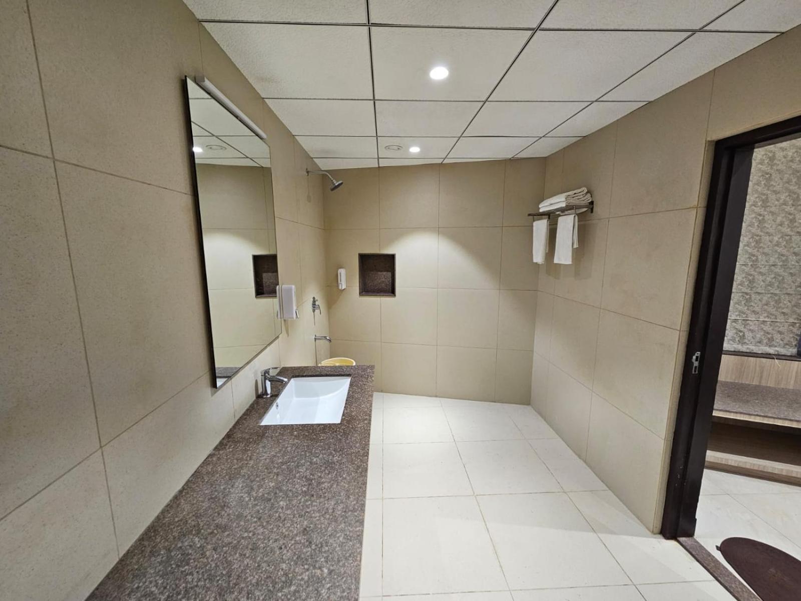 Hotel Bagla Atithi Banaras Varanasi Exterior foto